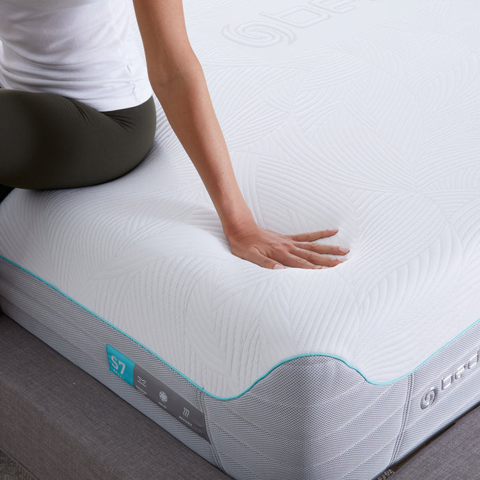 BEDGEAR S7 Smooth Top Plush Twin XL Mattress