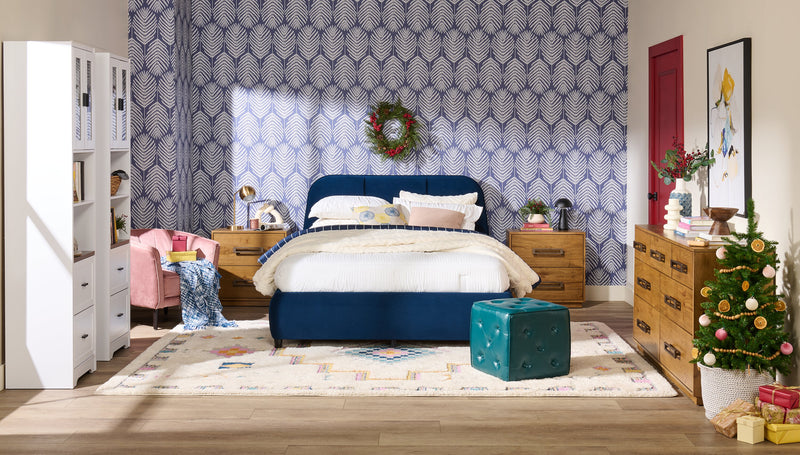 Mave Upholstered Platform Bed in Blue Velvet Fabric - Queen Size