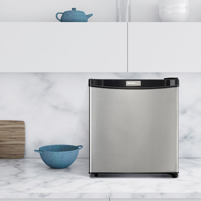 Danby 17.7\" 1.6 Cu. Ft. Single-Door Mini Fridge – Stainless Steel - DCR016A3BSLDD