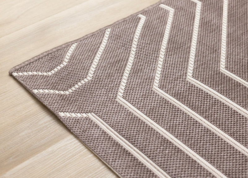 Suri 6'7\" x 9'6\" Geometric Area Rug - Brown