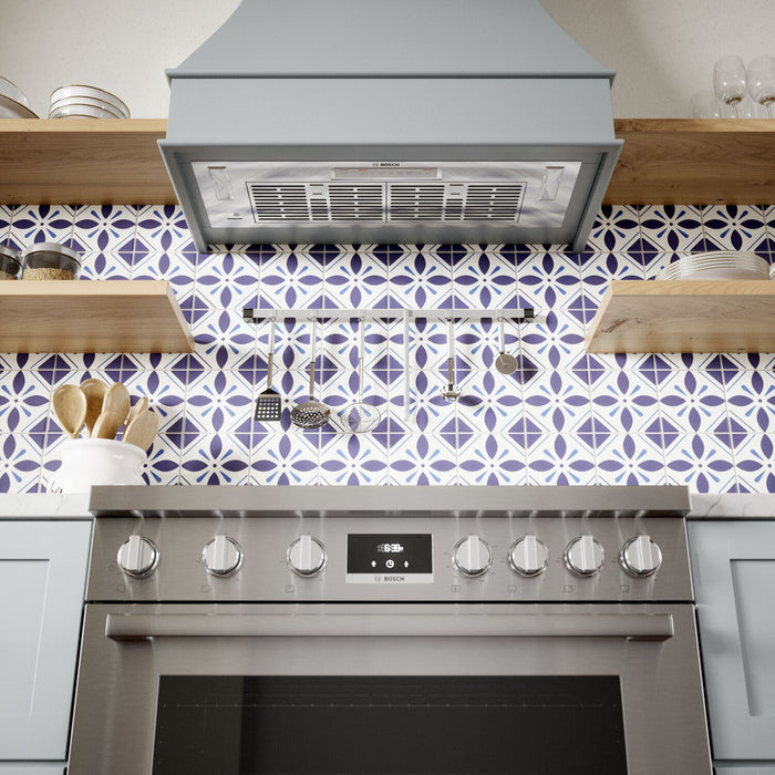 Bosch 300 Series 36\" 300 CFM Smart Custom Hood Insert - HUI36253UC 