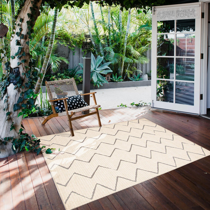 Kimi Ivory 6'7\" x 9'6\" Area Rug