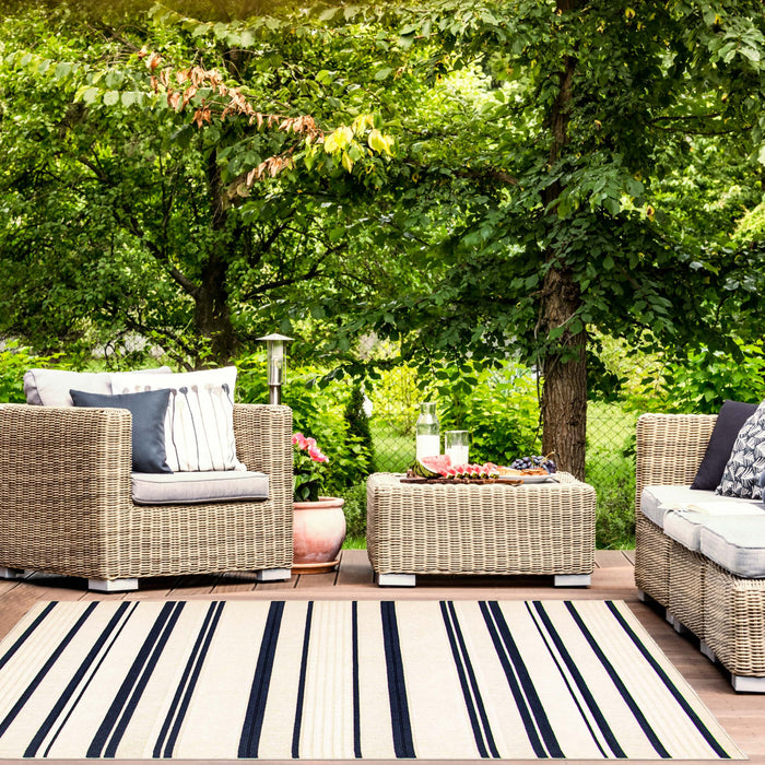 Talya Blue-Ivory 5'3\" x 7'7\" Area Rug