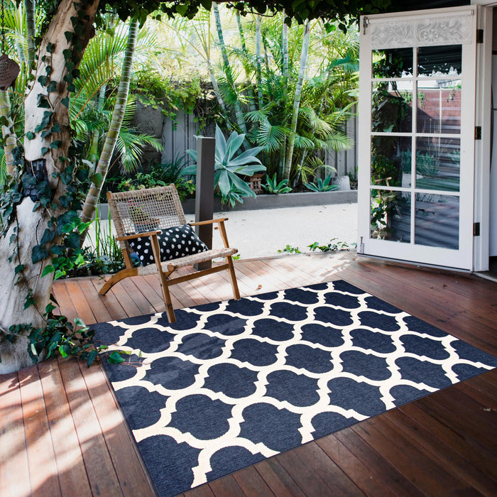 Sophie Ivory-Navy Area Rug - 5'3\" x 7'7\"