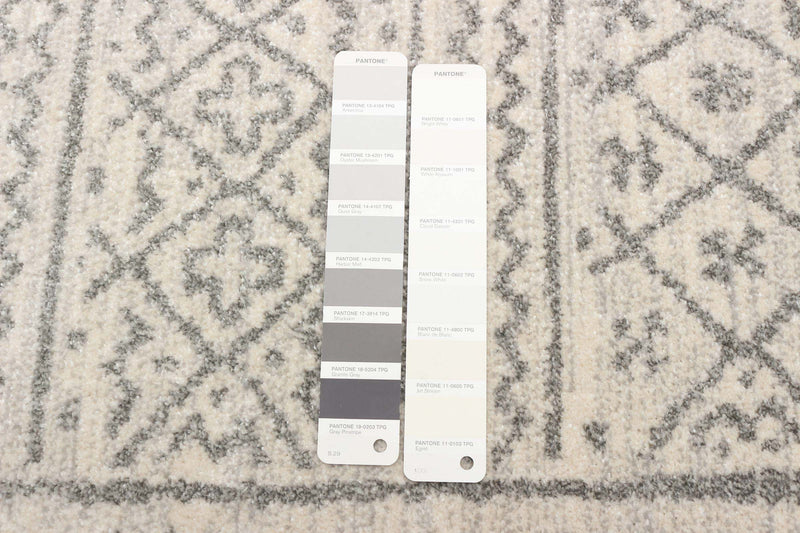Mae Grey Area Rug - 2'7\" x 8'0\"
