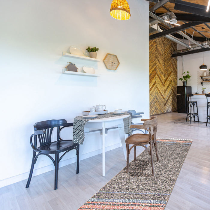 Vera Earth Taupe/Ivory Area Rug - 2'7\" x 8'4\"