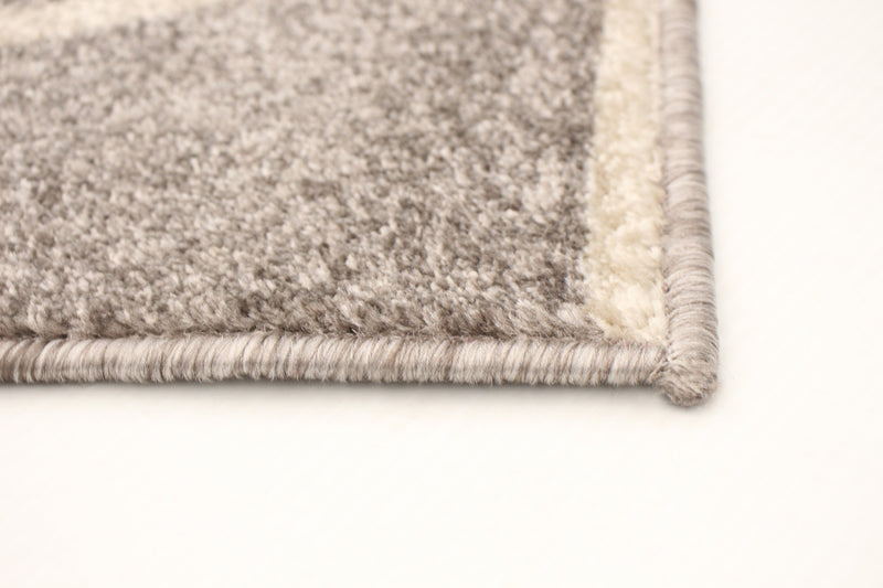 Anandi Grey-Ivory Area Rug - 5'3\" x 7'3\"