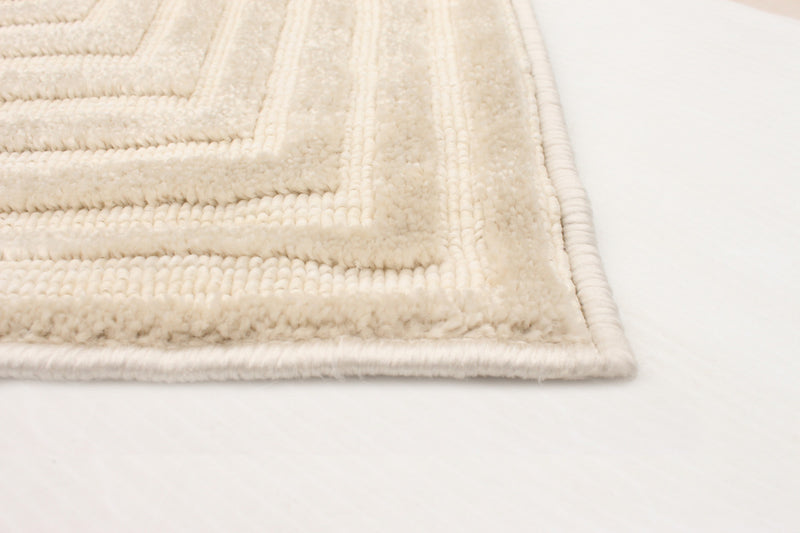 Kiah Ivory 4'7\" x 6'7\" Area Rug