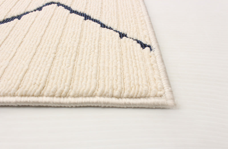 Kimi Blue-Ivory 3'11\" x 5'7\" Area Rug