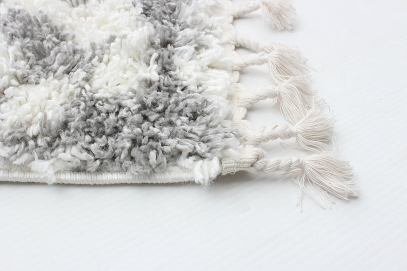 Helma Urban Cream, Light Grey Shag 3'11\" X 5'11\" Area Rug