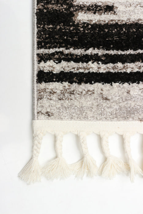 Vera Harmony Black Area Rug - 5'2\" x 7'5\"