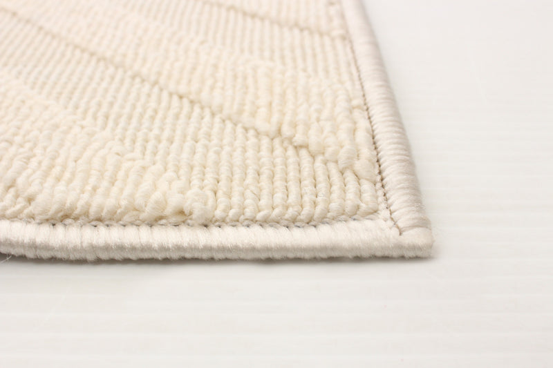 Dodie Ivory 4'7\" x 6'7\" Area Rug