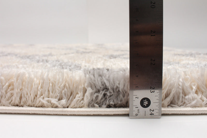 Miah Cream Area Rug - 3'11\" x 5'7\"
