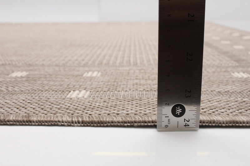 Clementine Tan Area Rug - 3'3\" X 4'7\" 
