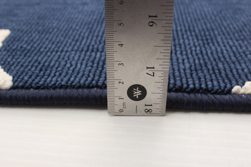 Sophie Ivory-Navy Area Rug - 5'3\" x 7'7\"