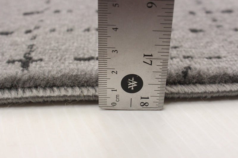 Theano Black 5'3\" x 7'7\" Area Rug
