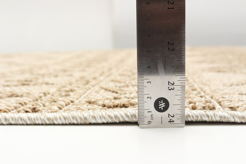 Balbina Taupe Area Rug - 4'0\" x 6'0\"