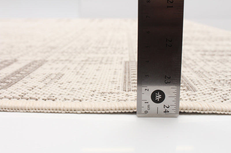 Joni Ivory Area Rug - 3'3\" X 4'7\" 