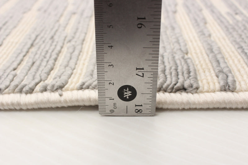 Eadda Light Grey 2'8\" x 4'11\" Area Rug