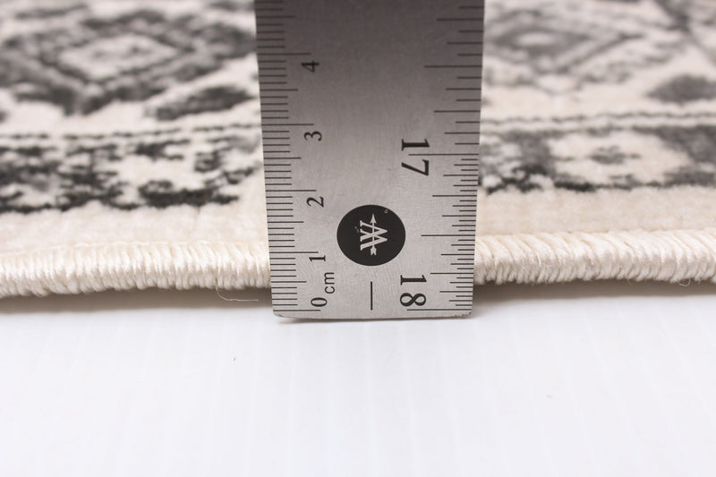 Jedda Grey 2'8\" x 4'11\" Area Rug