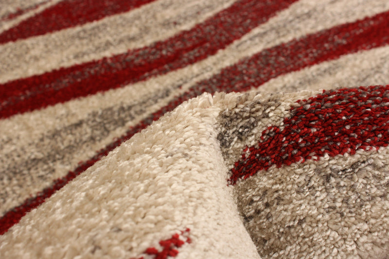 Arusha Ivory / Red 7'10\" x 10'2\" Area Rug
