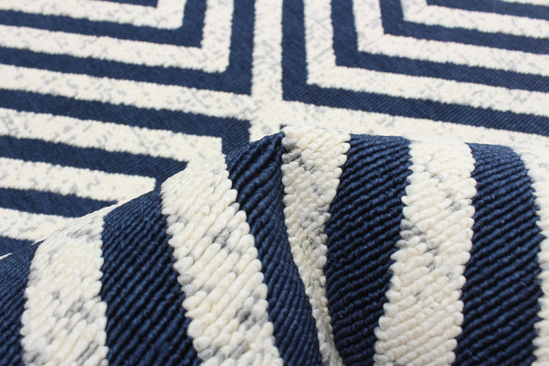 Dodie Blue-Ivory 4'7\" x 6'7\" Area Rug