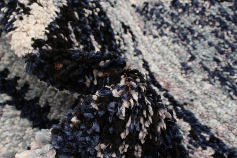 Makondo Abstract Blue Area Rug - 5'3\" x 7'3\"