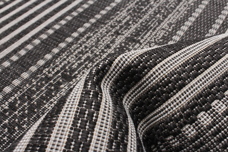 Wileen Black Area Rug - 2'2\" X 3'11\" 