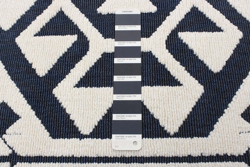 Gaia Blue 4'7\" x 6'7\" Area Rug