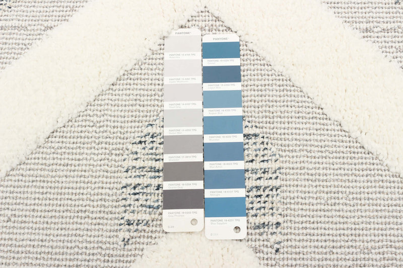 Tyisha Grey Area Rug - 5'0\" x 7'0\"
