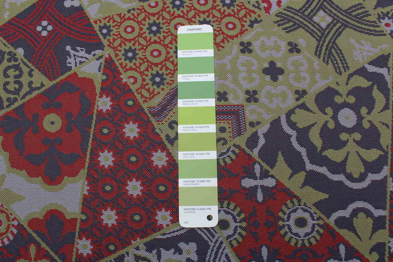 Bellezza Red-Green Area Rug - 2'2\" x 6'0\"