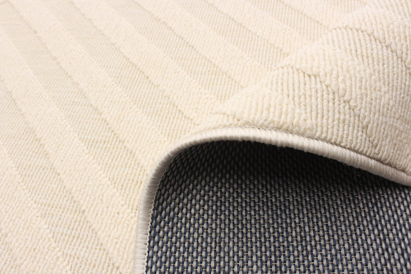Dodie Ivory 4'7\" x 6'7\" Area Rug