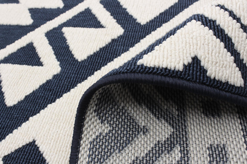 Gaia Blue 4'7\" x 6'7\" Area Rug