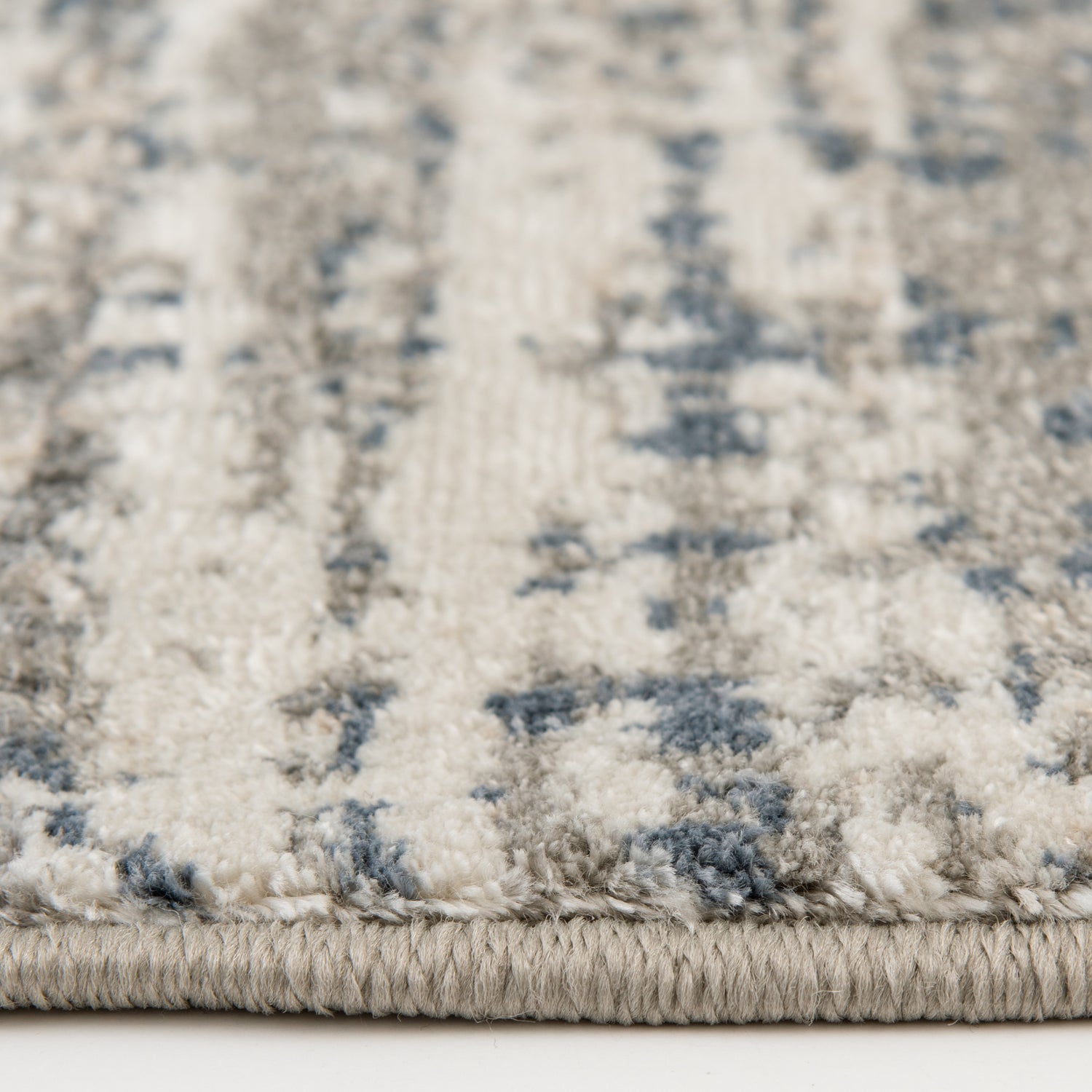 Amber Roderick Rug Amber Area Rug - 5' x 7'3
