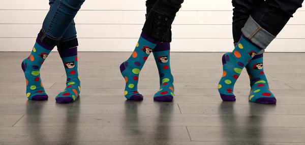 Brickley Bear Adult Socks -  French Text Version