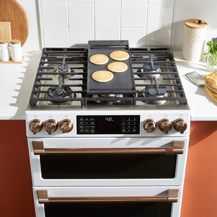 Cafe 5.6 Cu. Ft. Smart Gas Range with True European Convection and Self Clean Racks - Matte White - CCGS700P4MW2