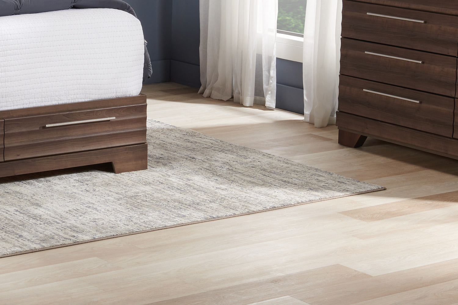 Amber Area Rug - 5' x 7'3