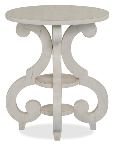 Bronwyn 22" Traditional Round End Table with Shelf - Alabaster Pine with Scroll Design Wood Base|Table de bout ronde traditionnelle Bronwyn de 22 po avec tablette - pin albâtre avec base en bois à volutes
