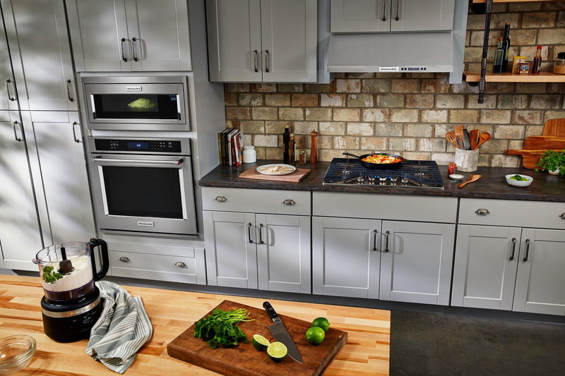 KitchenAid 1.1 Cu. Ft. BuiltIn Low Profile Microwave and Slim Trim