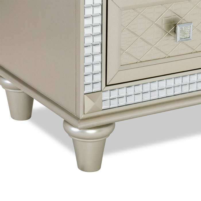 Tyra Bedroom Chest of Drawers, 5-Drawer, 40\"W x 53\"H, Glam - Champagne