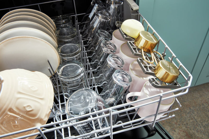 Whirlpool 24\" 55 dBA Built-In Top-Control Dishwasher - White - WDP560HAMW