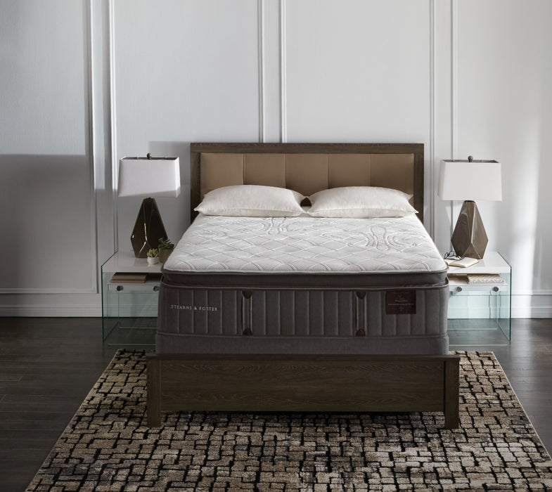 Stearns & Foster Princedale Medium Pillow-Top King Mattress Set